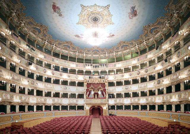 Fotógrafos Europeos en interiores: Candida Höfen Fotógrafos Europeos: Candida Höfen